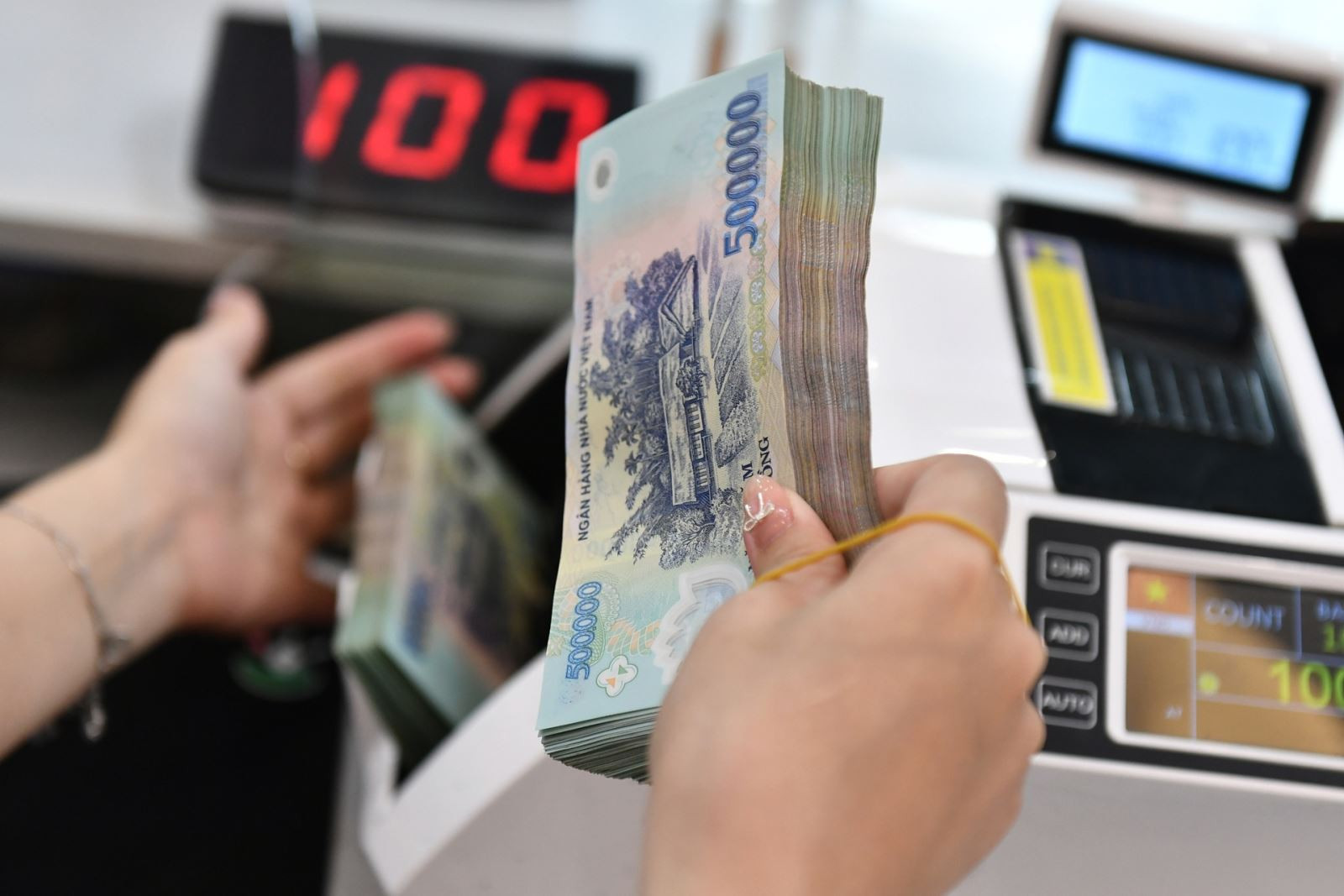 Lãi suất ngân hàng hôm nay: lãi suất tiết kiệm PVcomBank đạt 9,5% 