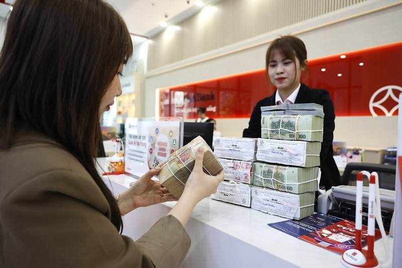 Lãi suất ngân hàng hôm nay 06/11/2024: Các ngân hàng đua nhau tăng lãi suất