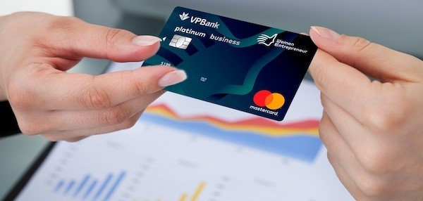 Tín dụng doanh nghiệp là gì? Quy trình cấp tín dụng tại ngân hàng