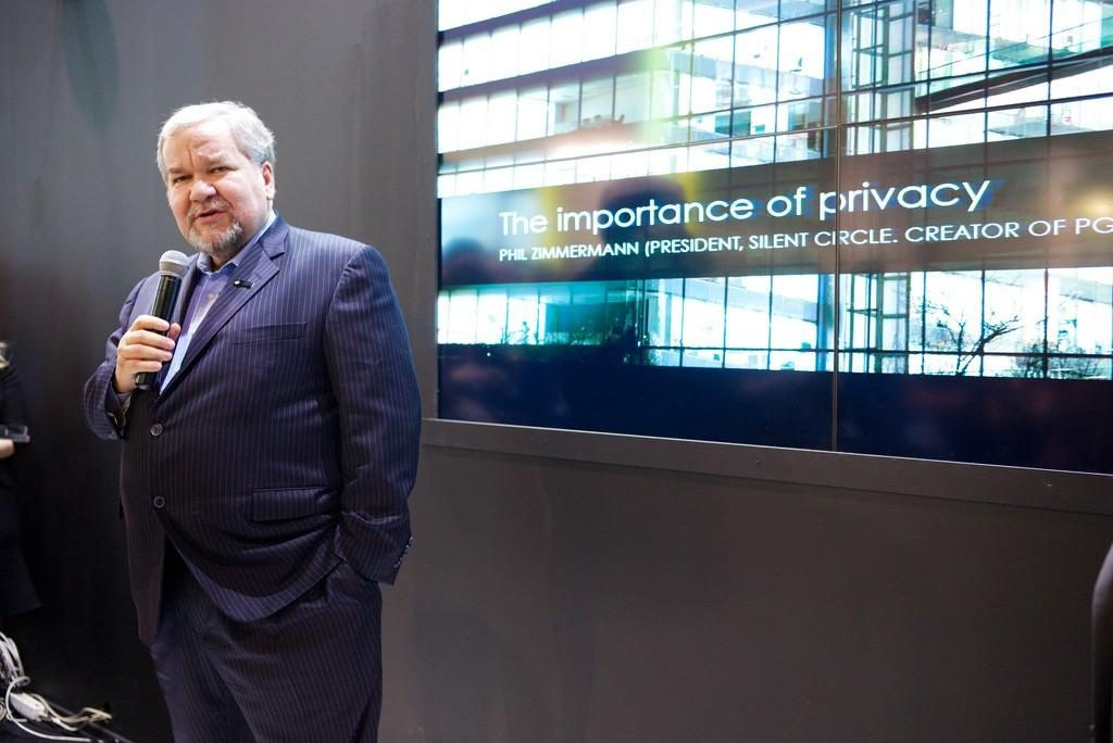 Satoshi Nakamoto là ai? Sự thật về cha đẻ Bitcoin